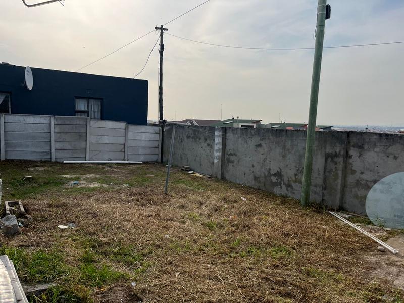 2 Bedroom Property for Sale in Ilitha Park Western Cape